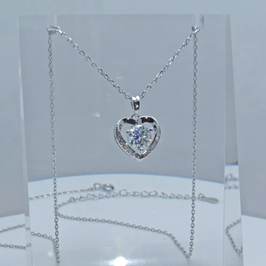 925 Sterling Silver Moissanite Zircon Inlay Heart Shape GRA Certificate Pendant Necklace