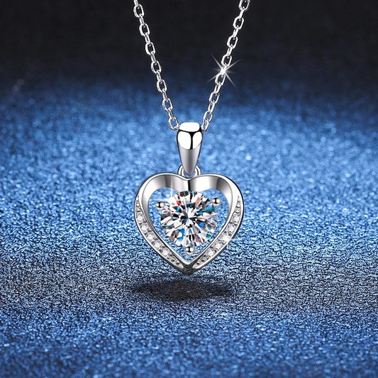 925 Sterling Silver Moissanite Zircon Inlay Heart Shape GRA Certificate Pendant Necklace