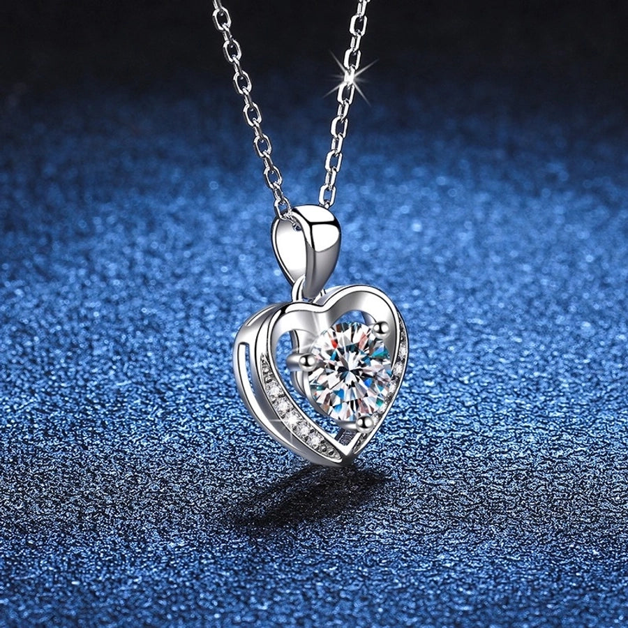 925 Sterling Silver Moissanite Zircon Inlay Heart Shape GRA Certificate Pendant Necklace