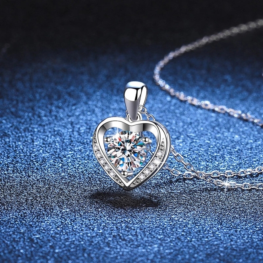 925 Sterling Silver Moissanite Zircon Inlay Heart Shape GRA Certificate Pendant Necklace